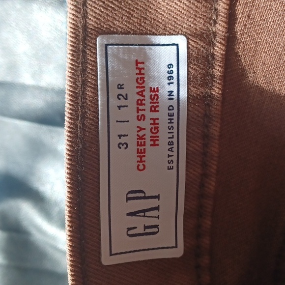 Gap Cheeky High Rise Straight w Buttonfly, 31" Buffalo Brown, 11" Rise, 27" Insm - Picture 7 of 8